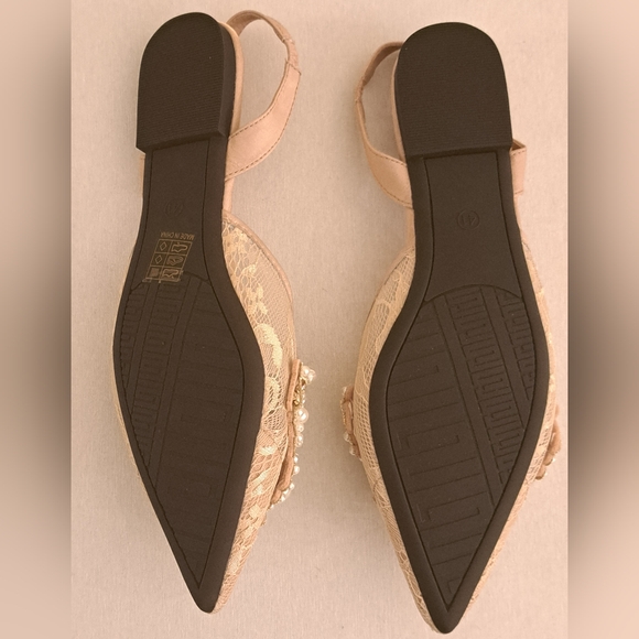 NEW Cream/Tan Pearl Beaded Lace Faux Leather Pointed-Toe Back Strap Flats, Sz 10 - Picture 2 of 9